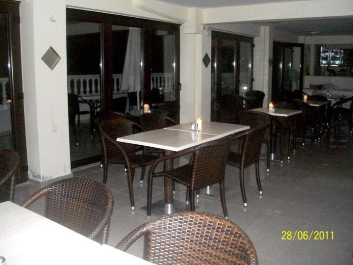 Hotel Louiza Paralía Esterno foto